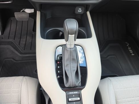 Certified 2025 Honda HR-V LX image 19