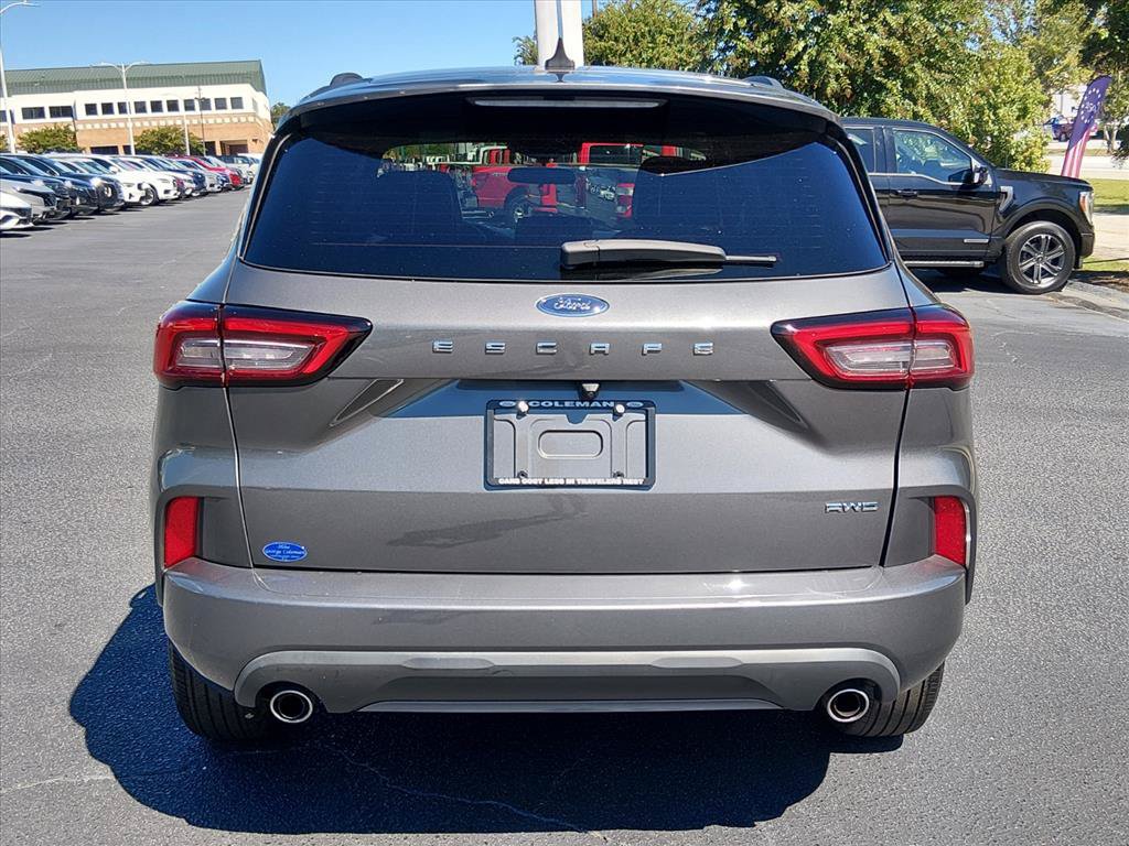 Certified 2023 Ford Escape ST-Line AWD/4WD image 5