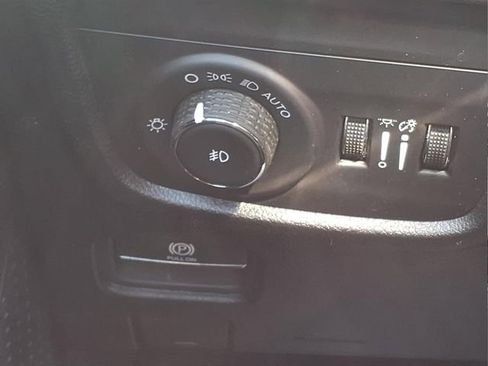 Used 2024 Jeep Grand Cherokee L Limited w/ Luxury Tech Group II image 25