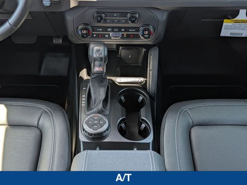 Used 2025 Ford Bronco Badlands AWD/4WD image 36