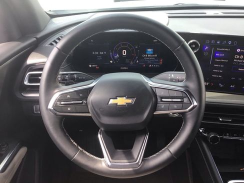 Used 2026 Chevrolet Traverse LT w/ Driver Confidence Package FWD image 19