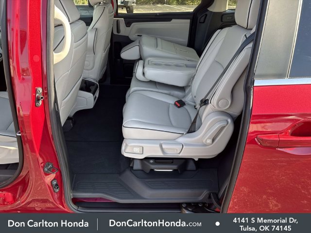 New 2027 Honda Odyssey Touring image 17