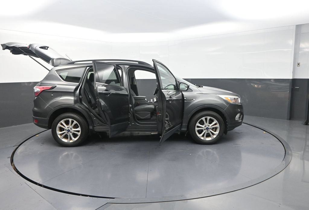 Used 2018 Ford Escape SE AWD/4WD image 38