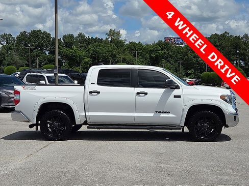 Used 2020 Toyota Tundra SR5 w/ SR5 Upgrade Package AWD/4WD image 6
