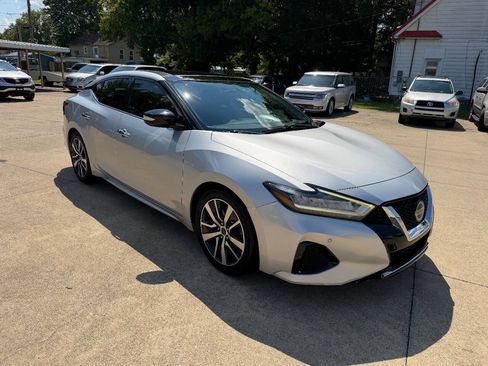 Used 2019 Nissan Maxima 3.5 SL w/ Floor Mat Group FWD image 5
