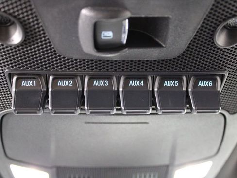 Used 2022 Ford F350 Lariat w/ Chrome Package image 33