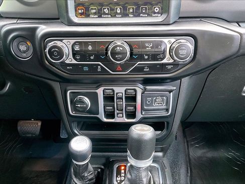 Used 2023 Jeep Wrangler Unlimited w/ Cold Weather Group AWD/4WD image 24