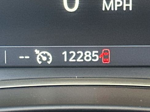 Used 2024 GMC Terrain SLT w/ Tech Package AWD/4WD image 28