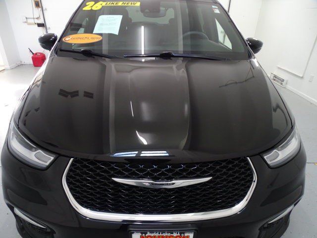 Certified 2026 Chrysler Pacifica Select FWD image 24
