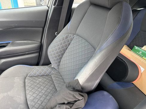 Used 2021 Toyota C-HR XLE FWD image 12