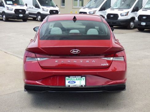 Used 2023 Hyundai Elantra Limited w/ Cargo Package FWD image 4