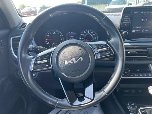Certified 2023 Kia Seltos S FWD image 17