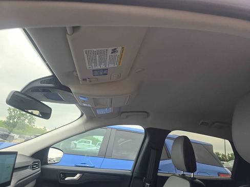 Used 2026 Ford Escape SE w/ PHEV Premium Package FWD image 10