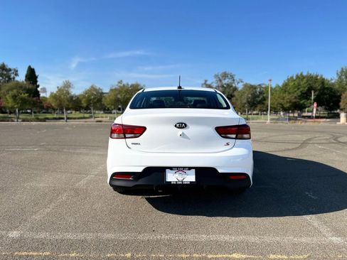 Used 2018 Kia Rio S image 6