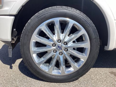 Used 2019 Ford F150 Limited image 17