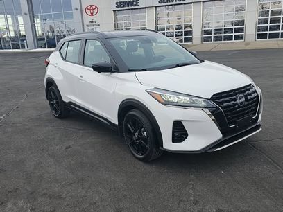 Used 2023 Nissan Kicks SR