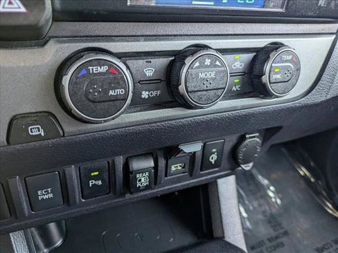 Used 2022 Toyota Tacoma TRD Sport w/ Technology Package RWD image 14