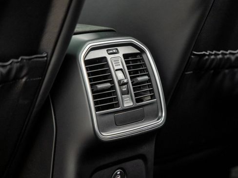 Used 2023 Porsche Macan GTS image 37