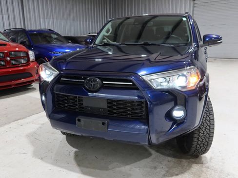 Used 2022 Toyota 4Runner SR5 Premium w/ Moonroof Package RWD image 45
