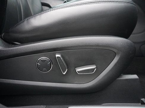 Used 2019 Lincoln MKC Reserve w/ MKC Climate Package image 36