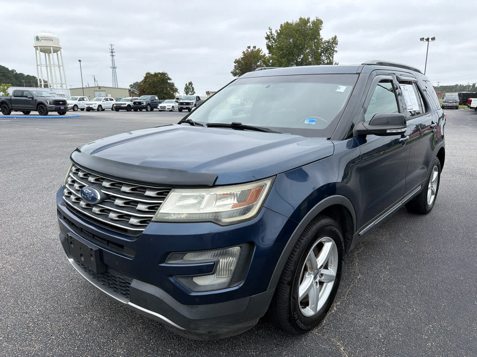 Used 2016 Ford Explorer XLT w/ Equipment Group 202A AWD/4WD image 7