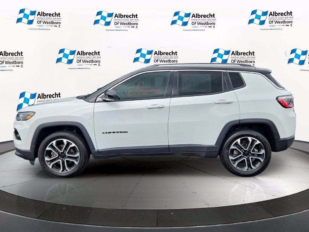 Used 2022 Jeep Compass Limited AWD/4WD image 2