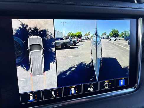 Certified 2024 GMC Yukon Denali RWD image 31