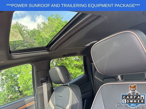 Used 2024 GMC Canyon Denali image 14