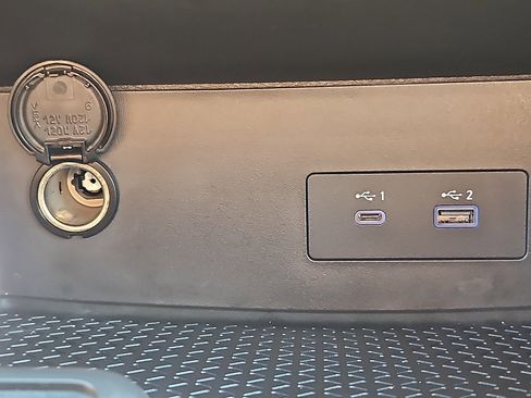 Certified 2024 Nissan Pathfinder S image 22