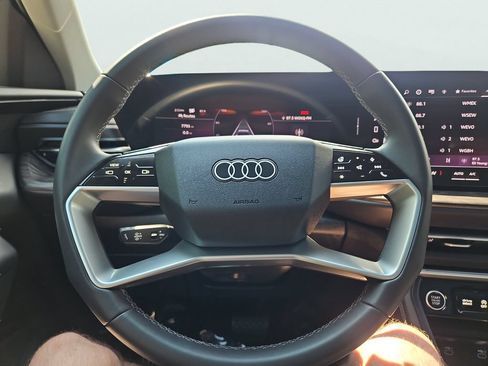 Certified 2025 Audi Q5 Premium w/ Convenience Package AWD/4WD image 32