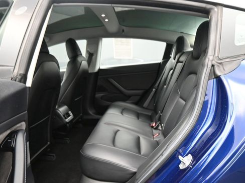 Used 2018 Tesla Model 3 Long Range image 14