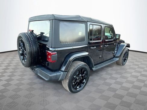 Used 2021 Jeep Wrangler Unlimited Sahara image 6