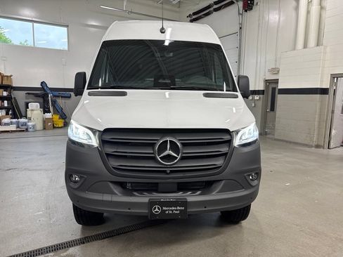 Used 2026 Mercedes-Benz Sprinter 2500 image 10