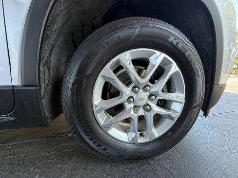 Used 2018 Chevrolet Traverse LS FWD image 32