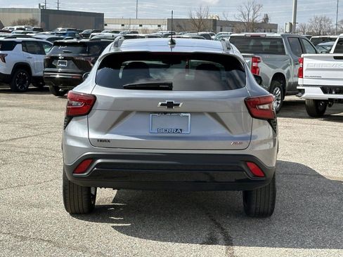 Certified 2024 Chevrolet Trax RS w/ Sunroof Package image 4