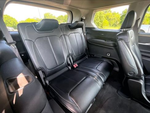 Used 2021 Jeep Grand Cherokee L Limited AWD/4WD image 24