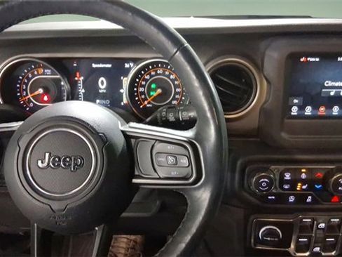 Used 2019 Jeep Wrangler Unlimited Sport S image 12