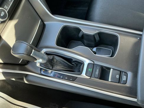 Used 2022 Honda Accord LX image 14