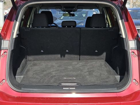 Used 2024 Nissan Rogue SV image 9