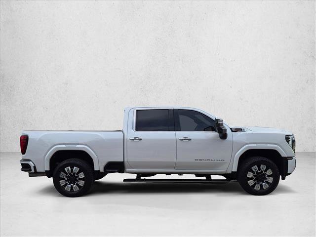 Used 2025 GMC Sierra 2500 Denali w/ Denali Reserve Package AWD/4WD image 4