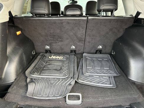 Used 2018 Jeep Compass Limited w/ Navigation Group image 19