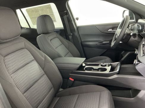 New 2026 Chevrolet Equinox LT w/ Midnight Edition AWD/4WD image 9