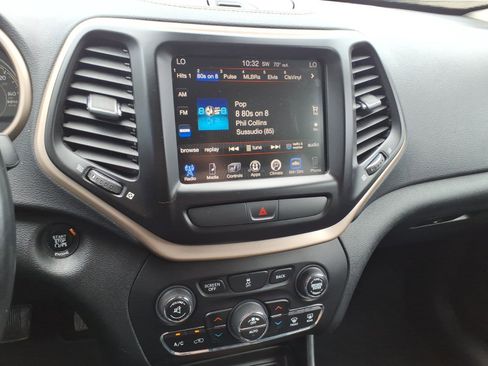 Used 2016 Jeep Cherokee Limited AWD/4WD image 17