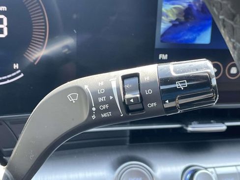 Used 2025 Hyundai Kona SEL FWD image 23