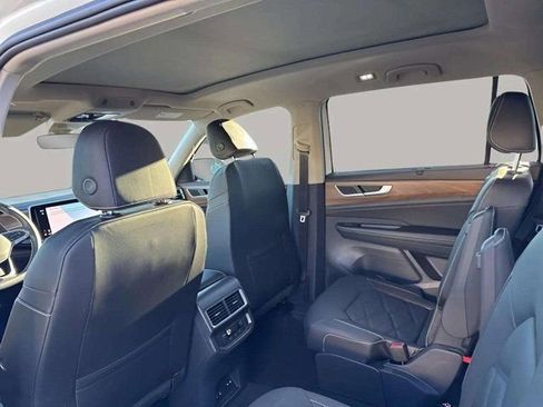 New 2026 Volkswagen Atlas SE image 9
