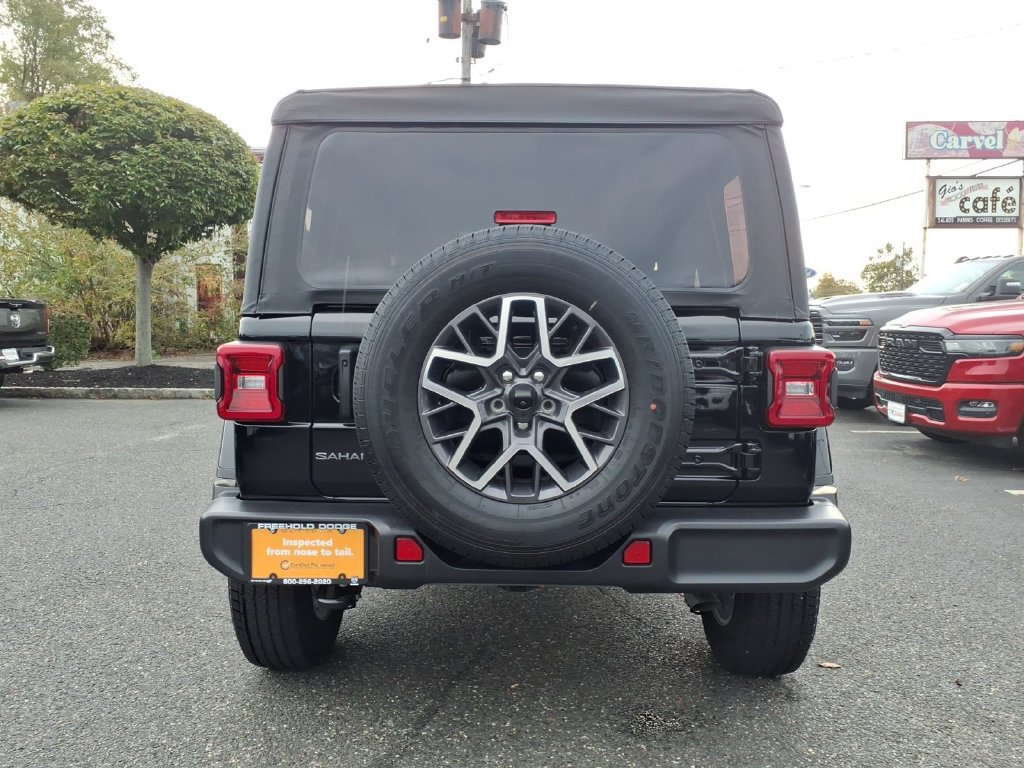 Certified 2026 Jeep Wrangler Unlimited Sahara AWD/4WD image 20