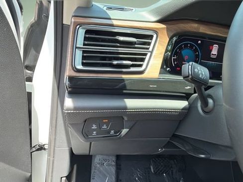 Used 2026 Volkswagen Atlas SE AWD/4WD image 21