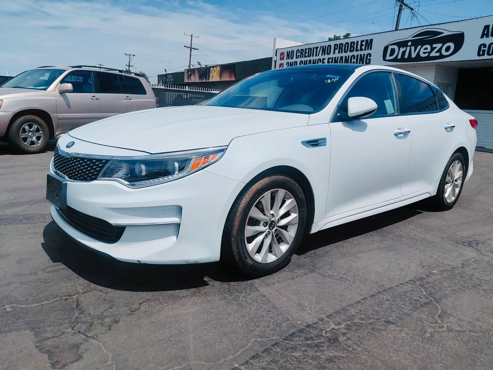 Used 2016 Kia Optima EX w/ Premium Package FWD image 3