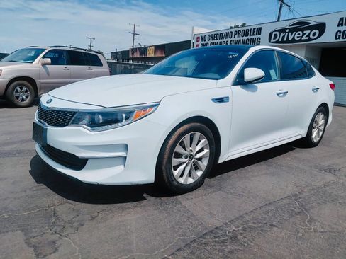 Used 2016 Kia Optima EX w/ Premium Package FWD image 3