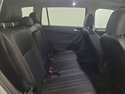 Used 2022 Volkswagen Tiguan SE AWD/4WD image 19